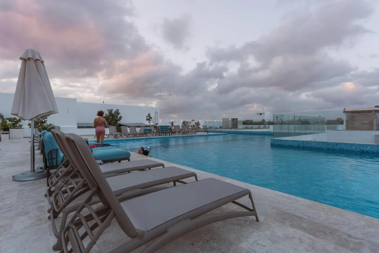 2Br In Top Location, Condo Ipana Brand New, High Speed Wifi, 3 Rooftop Pools, Gym And Rooftop Bar With Ocean View Playa del Carmen Mexiko